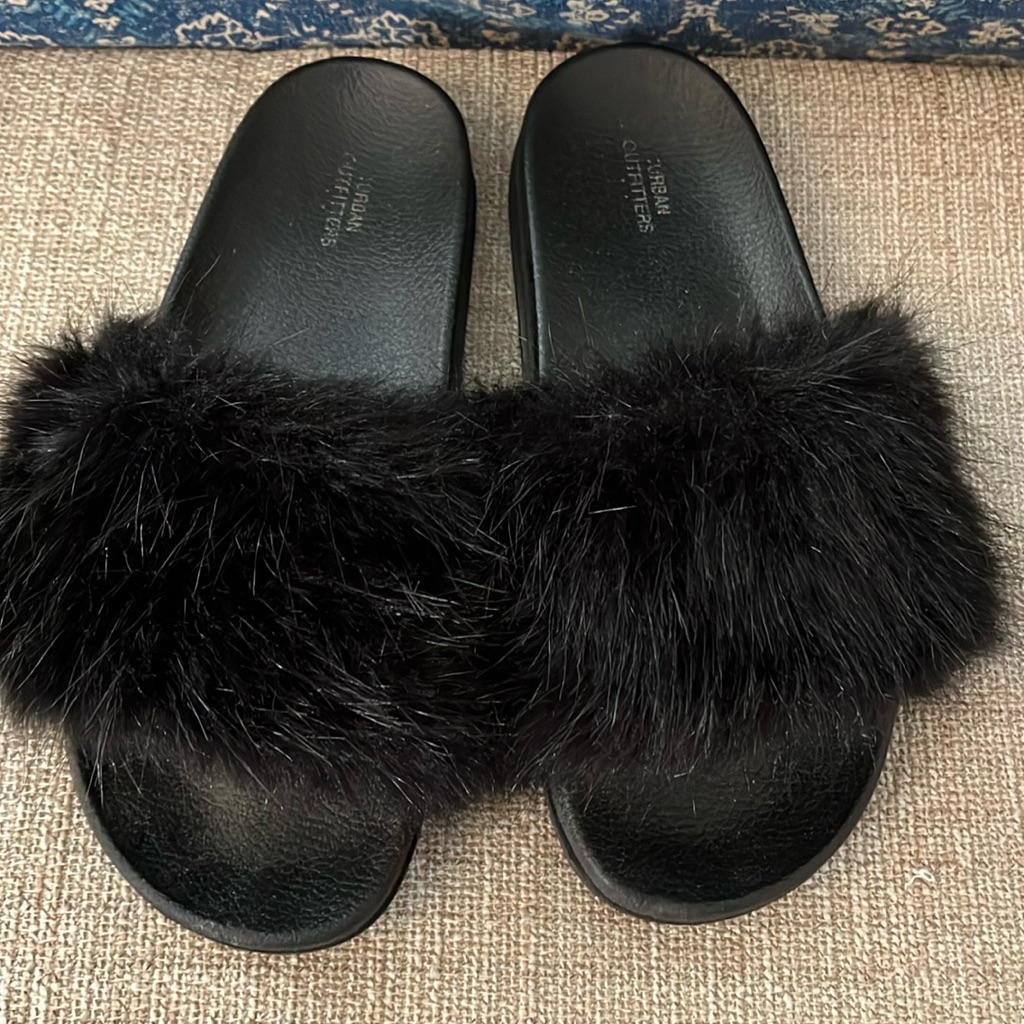Urban Outfitters Black Fuzzy Slippers, Size 8